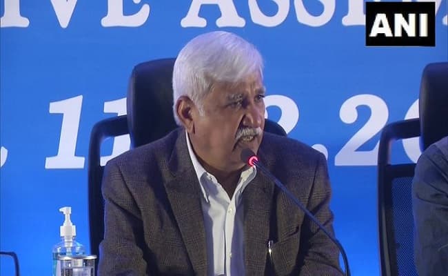 EC ने मतदान के समय को एक घंटे तक बढ़ाने का फैसला लिया, बंगाल और असम समेत इन राज्यों में होने वाला है चुनाव EC ने मतदान के समय को एक घंटे तक बढ़ाने का फैसला लिया, बंगाल और असम समेत इन राज्यों में होने वाला है चुनाव