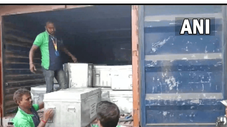 Bengal SSC Scam: अर्पिता मुखर्जी के एक और फ्लैट से 29 करोड़ रुपये बरामद, 10 ट्रंक में पैसे भरकर निकली ED