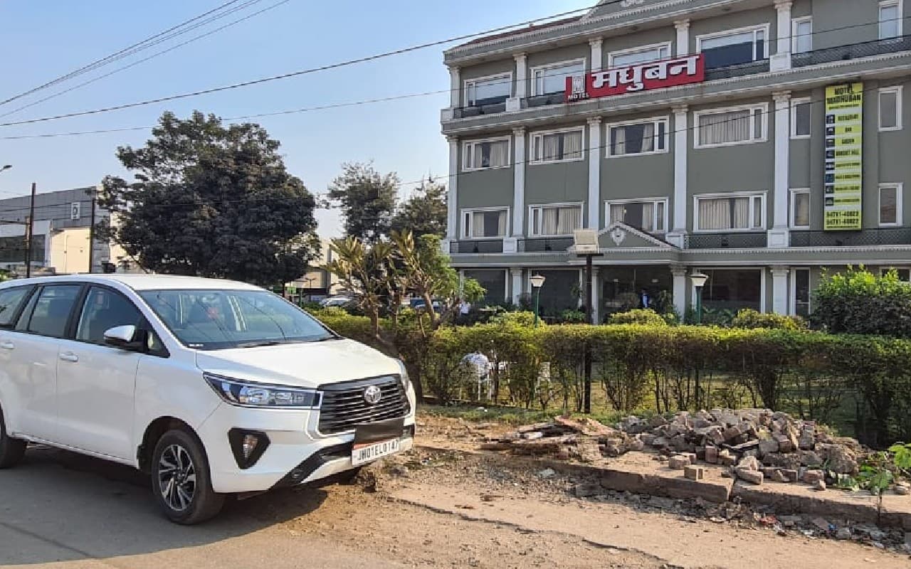 Jharkhand News: आदित्यपुर के मोटल मधुबन में ED की रेड, छत्तीसगढ़ के CM की पूर्व सचिव से जुड़ा है मामला