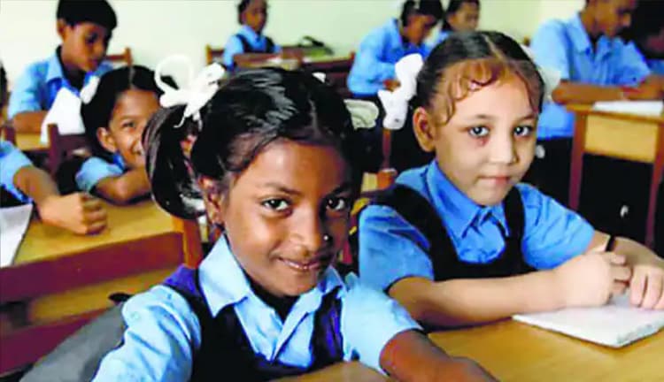 गोड्डा : सहायक अध्यापक व प्रतिनियुक्ति के भरोसे चल रहा सरकारी स्कूल