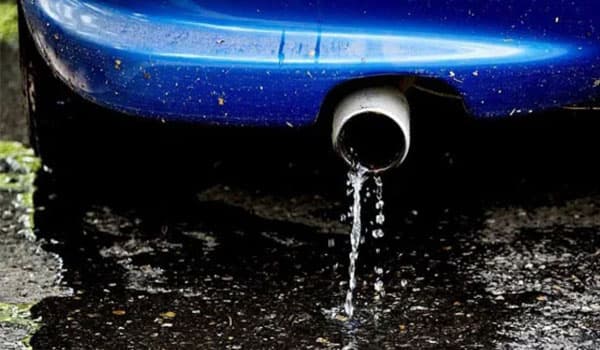 Car Care Tips: क्या आपकी भी कार की साइलेंसर से टपकता है पानी? जानिए इसके पीछे की वजह Car Care Tips: क्या आपकी भी कार की साइलेंसर से टपकता है पानी? जानिए इसके पीछे की वजह