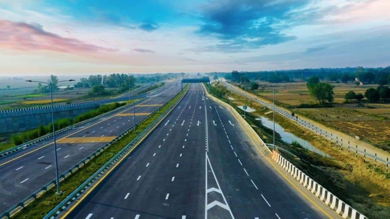 Explainer: बिहार में 4 नए नेशनल हाइवे प्रोजेक्ट का तेजी से चल रहा काम, बंगाल- झारखंड और नेपाल का सफर होगा आसान