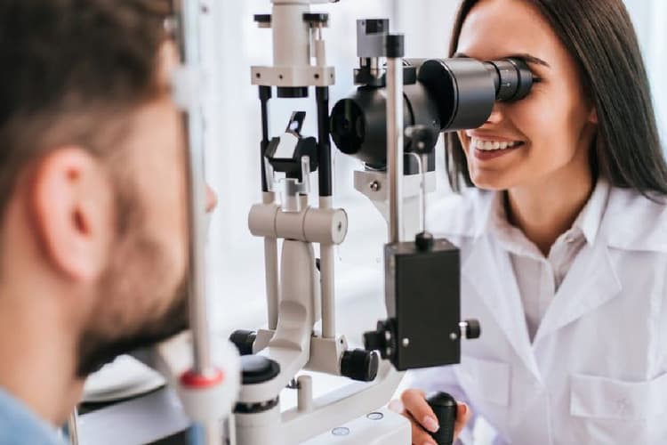 UPSSSC Recruitment 2023: यूपी में नेत्र परीक्षण अधिकारी बनने का शानदार मौका, 18 जुलाई से करें आवेदन