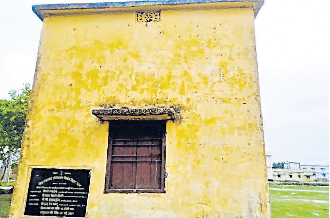 सिवान में बंद पड़ा है जलापूर्ति केंद्र, पेयजल मुहैया कराने के उद्देश्य से 2001 में बनकर हुआ था तैयार