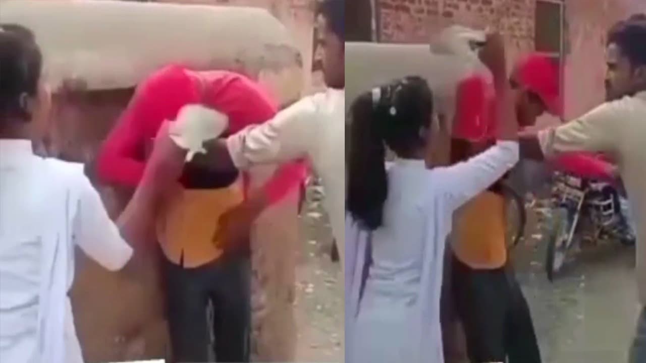 छपरा में छेड़खानी से परेशान लड़की का टूटा सब्र, मनचले पर कर दी चप्पलों की बारिश