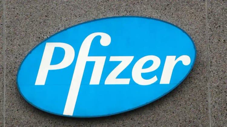 कोरोना के खिलाफ लड़ाई में अमेरिकी दवा कंपनी फाइजर ने शुरू किया ओरल एंटीवायरल ड्रग का क्लिनिकल ट्रायल