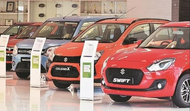 Auto Sales: सेमीकंडक्टर की कमी से ऑटो सेक्टर को तगड़ा झटका, पिछले महीने 11% घटी पैसेंजर व्हीकल की बिक्री