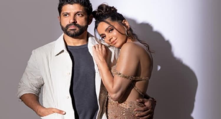 Shibani Dandekar की तसवीरें देख फैंस फिर हुए कंफ्यूज, प्रेग्नेंसी को लेकर करने लगे ऐसे कमेंट्स