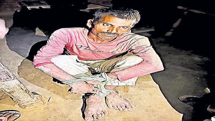 बिहार में पिता की अर्थी को कंधा व मुखाग्नि देने वाली 3 बेटियों की कहानी रूला देगी, पढ़िए...