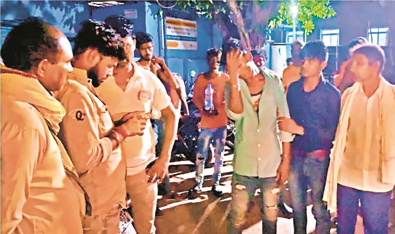 आरा के संदेश में डांस देखने के दौरान हर्ष फायरिंग में युवक की गयी जान, भीड़ ने आरोपित को पीटा