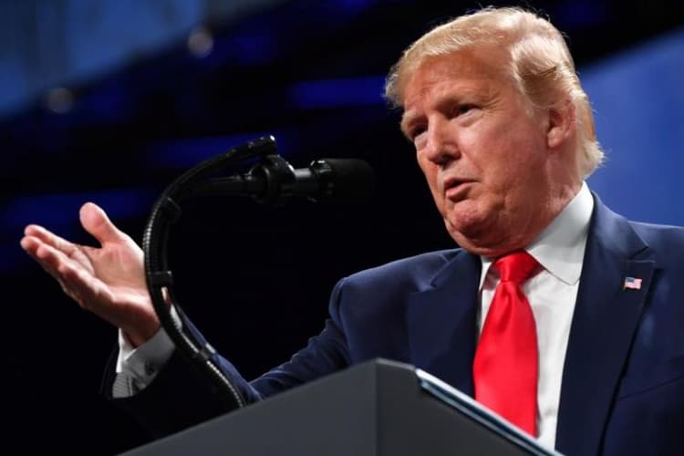 मास्क पहनने पर ये क्या बोल गए राष्ट्रपति डोनाल्ड ट्रंप