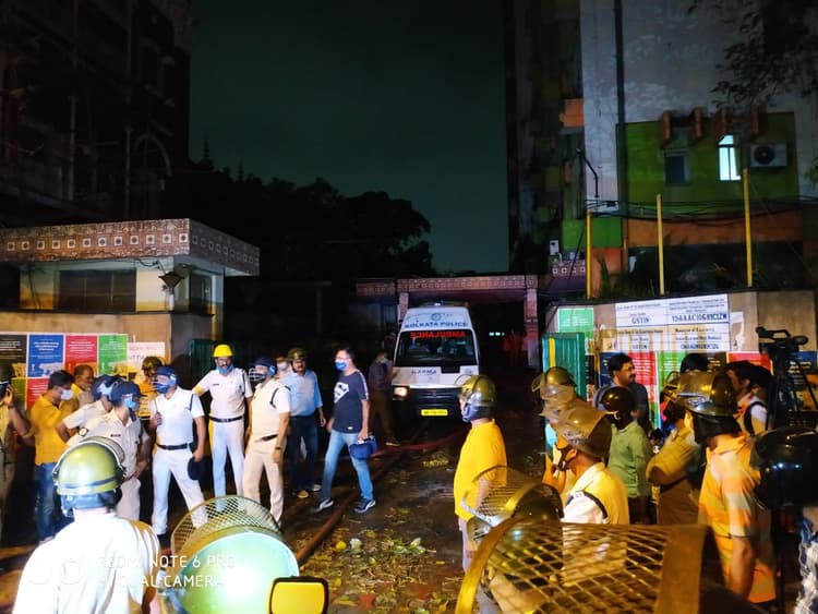 बीरभूम में भाजपा बूथ अध्यक्ष के घर को अज्ञात बदमाशों ने लगायी आग, सभी सामान जलकर खाक