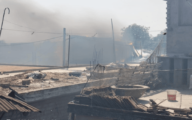 Jharkhand News: साहिबगंज में भीषण आग, एक दर्जन से अधिक घर जलकर राख