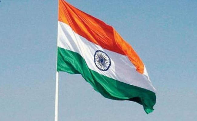 75वें स्वतंत्रता दिवस के मौके पर सीएम अरविंद केजरीवाल ने फहराया 115 फीट ऊंचा तिरंगा, अन्ना आंदोलन को किया याद