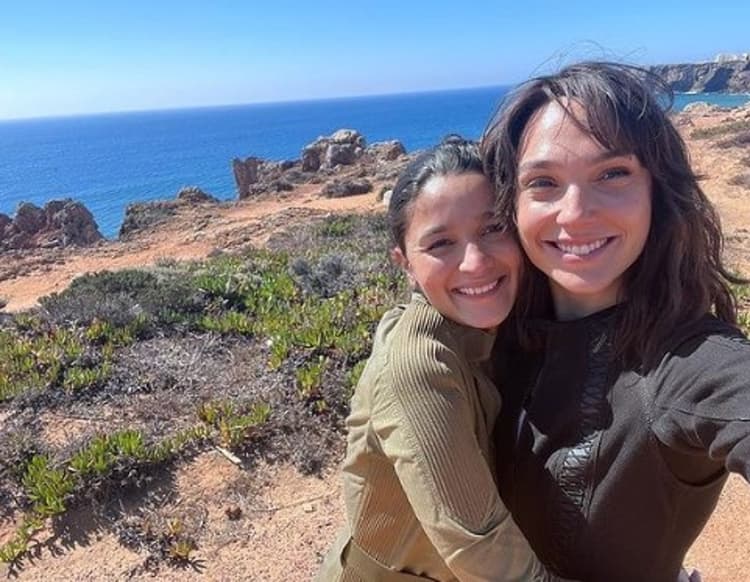 Gal Gadot को आलिया भट्ट ने किया हग, Heart Of Stone के सेट से शेयर की फोटो, रणबीर के लिए लिखा खास मैसेज