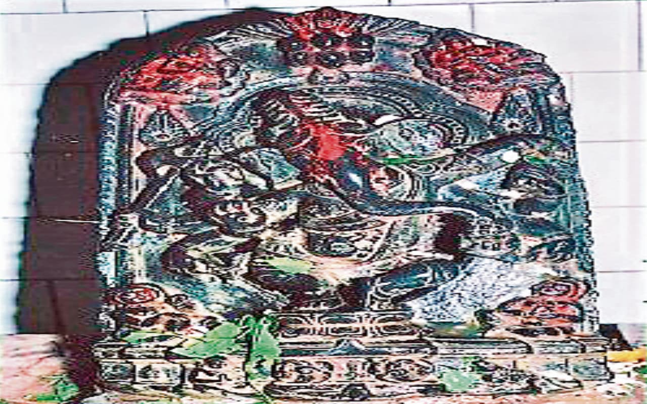 देवघर बाबा मंदिर में ऋद्धि व सिद्धि के साथ विराजमान हैं प्रथम पूज्य भगवान गणेश, वैदिक विधि से की जाती है पूजा