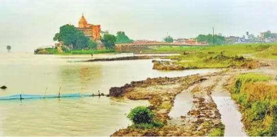 बिहार में गंगा समेत कई नदियां उफान पर, कई शहरों में घुसा पानी, पटना में हालात अभी कंट्रोल में