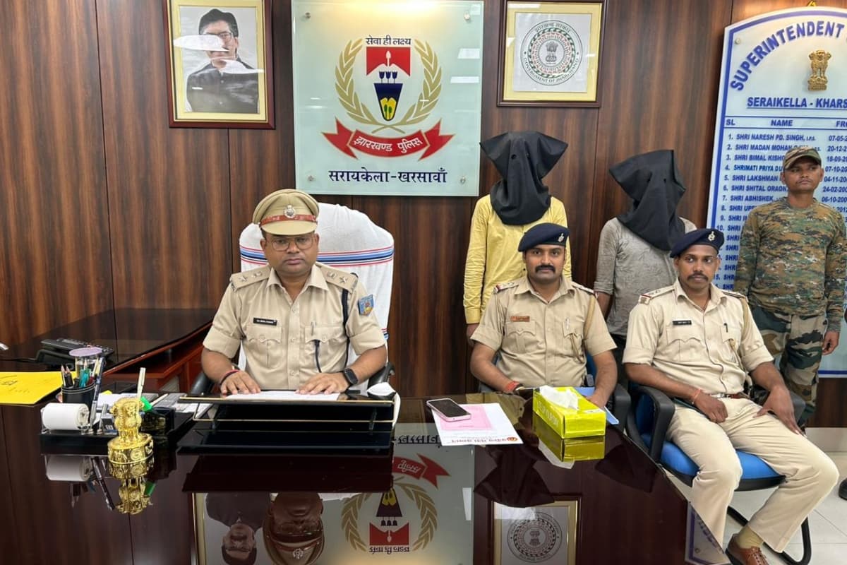 झारखंड: नशे के खिलाफ चला अभियान, आठ क्विंटल से अधिक गांजे के साथ दो तस्कर गिरफ्तार, ट्रेलर जब्त