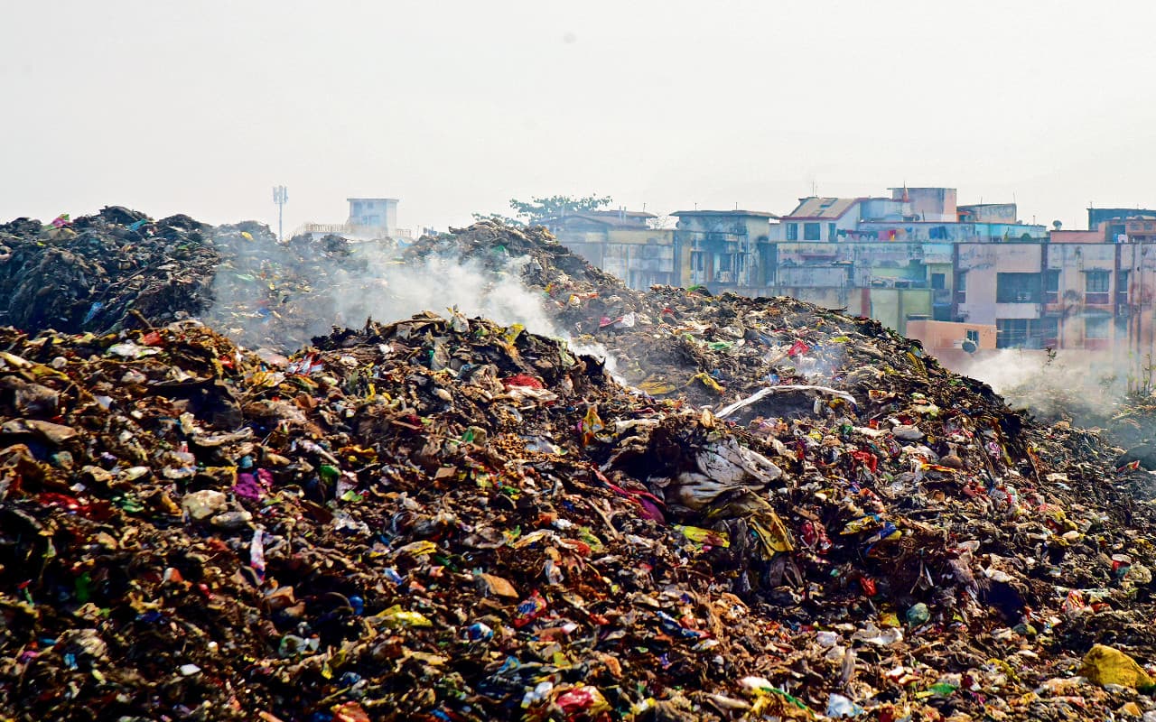 सालाना दो करोड़ खर्च, फिर भी हर तरफ गंदगी का अंबार