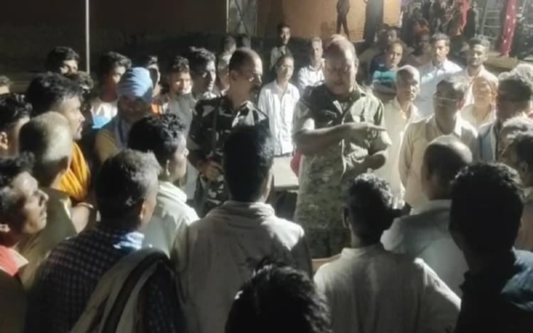 झारखंड: द्वार पूजा से पहले प्रेमी संग फरार हुई दुल्हन, छोटी बहन भी शादी से मुकरी, बाराती-सराती में जमकर मारपीट