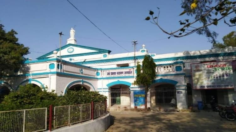 Bihar: गया सदर अस्पताल में नशा मुक्ति केंद्र को बना दिया आईसीयू, अधिकारी ने कहा- कहीं और जगह नहीं मिली