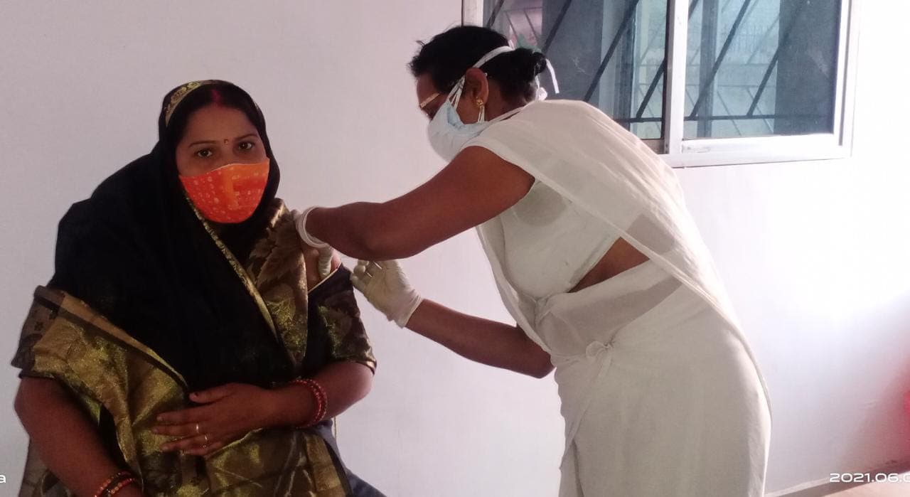 बिहार में महाटीकाकरण आज, 45 लाख वयस्क टीका के लिए हैं तैयार बिहार में महाटीकाकरण आज, 45 लाख वयस्क टीका के लिए हैं तैयार
