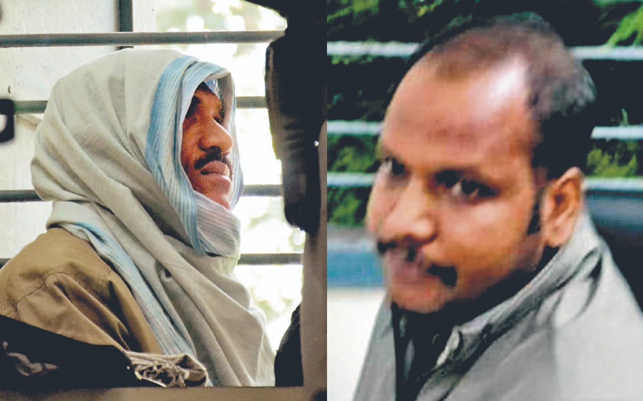 धनबाद में घूस लेते दो सब इंस्पेक्टर गिरफ्तार, भेजा गया जेल