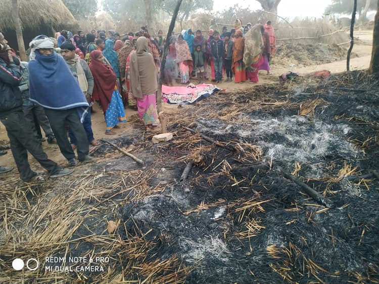 Jharkhand News : गिरिडीह में महिला व दो बच्चियां जिंदा जलीं, खाट में आग पकड़ने से हुई मौत, गांव में पसरा मातम