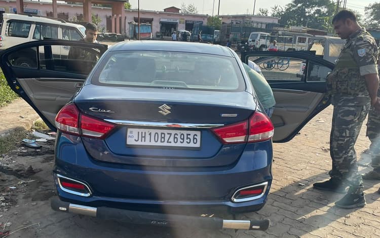 Jharkhand Cyber Crime: गिरिडीह बस स्टैंड से 2 साइबर क्रिमिनल गिरफ्तार, चार लाख लोगों के मोबाइल नंबर मिले