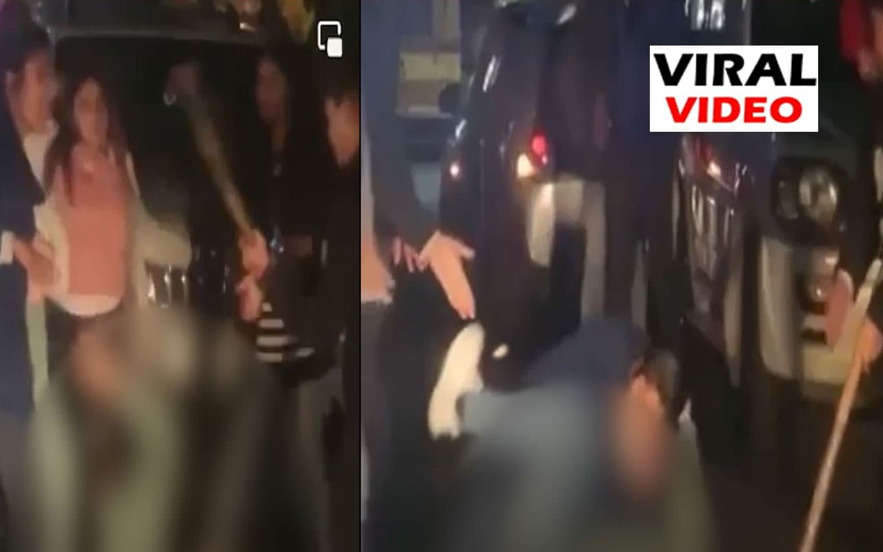 रुड़की की सड़क पर लड़कियों में गैंगवार, फेसबुक कमेंट को लेकर चले लाठी डंडे, देखें Viral Video