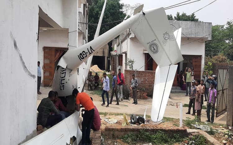 ग्लाइडर दुर्घटना: नागर विमानन विभाग की टीम ने टेक्निकल टीम को दिये दिशा-निर्देश, पसरा अंधेरा, मुआवजे की मांग