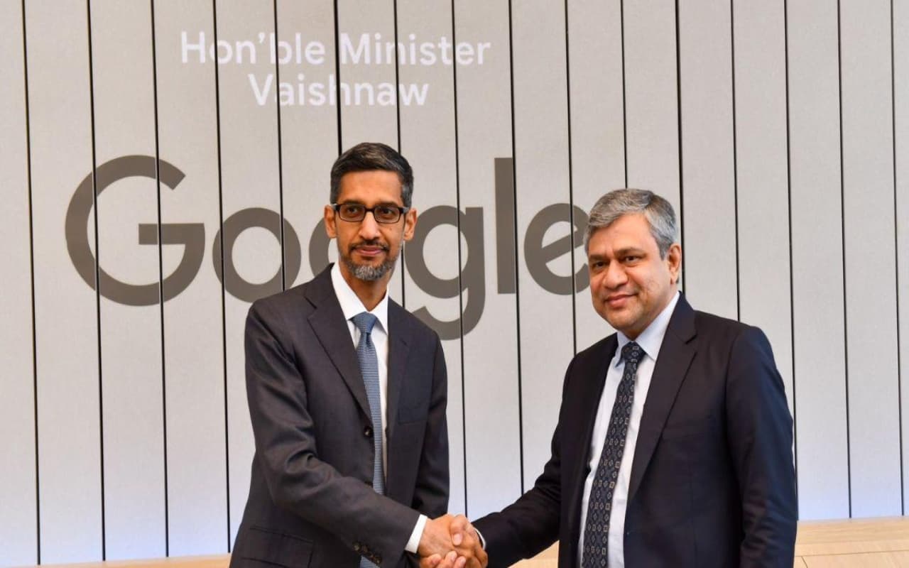 IT मंत्री अश्विनी वैष्णव ने Google CEO सुंदर पिचाई से की मुलाकात, Make In India पर हुई बात IT मंत्री अश्विनी वैष्णव ने Google CEO सुंदर पिचाई से की मुलाकात, Make In India पर हुई बात