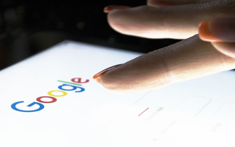 Google पर भूलकर न सर्च करें ये टॉपिक्स, वरना फसेंगे मुसीबत में हो सकती है जेल