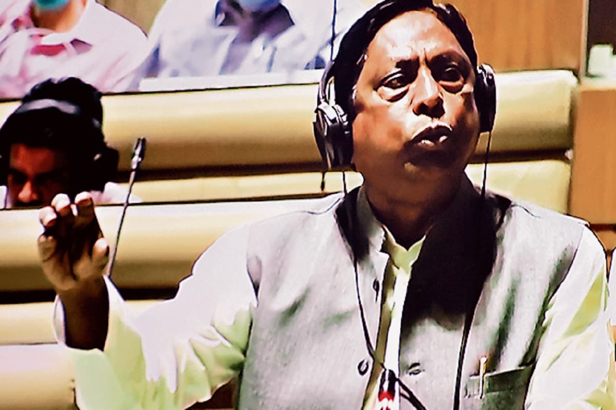 झारखंड सरकार ने होल्डिंग टैक्स की समीक्षा के लिए गठित की कमेटी, जानें कौन कौन हैं शामिल