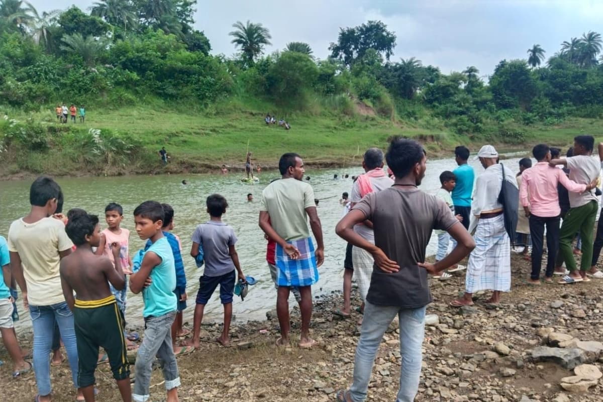 झारखंड: शादी की खुशियां गम में बदलीं, गुमानी नदी में नहाने के दौरान डूबने से तीन चचेरी बहनों की मौत