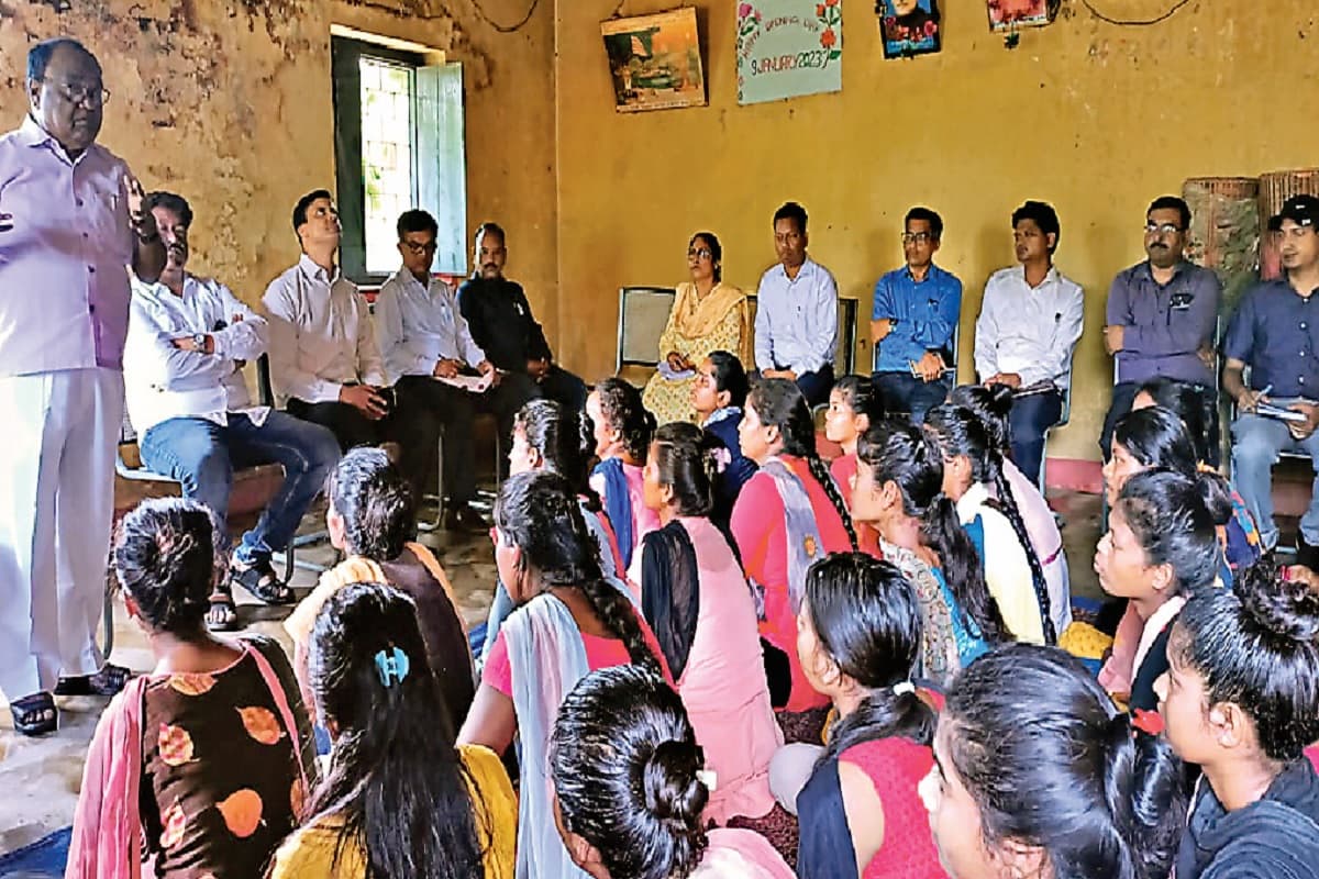 प्रभात खबर इंपैक्ट: झारखंड विस समिति ने छात्रावासों की स्थिति सुधारने का दिया निर्देश प्रभात खबर इंपैक्ट: झारखंड विस समिति ने छात्रावासों की स्थिति सुधारने का दिया निर्देश