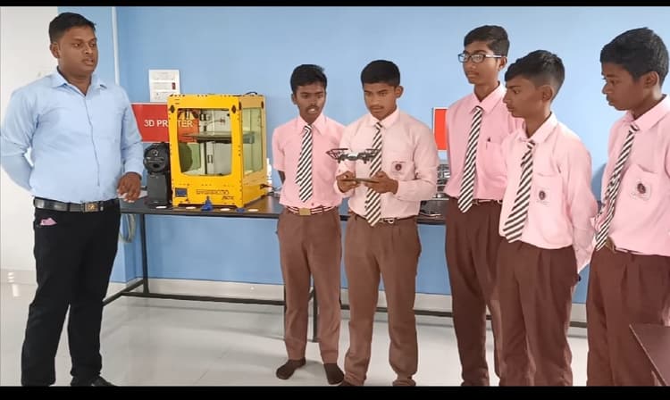 KBC में Amitabh Bachchan के साथ हॉट सीट पर बैठने वाले रांची के Gyan Raj ने की घोषणा, यहां खुलेगी KBC एकेडमी