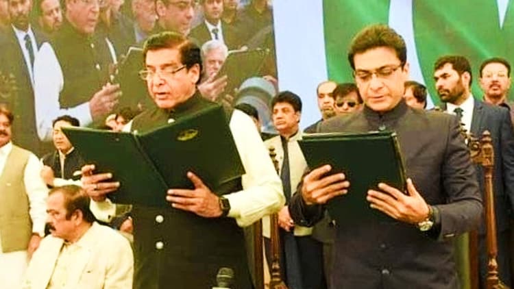 पाकिस्तान में नयी राजनीतिक नौटंकी: पीएम शहबाज शरीफ के बेटे हमजा शरीफ बने पंजाब के मुख्यमंत्री