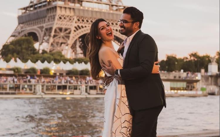 Hansika Motwani wedding: अलग तरीके से तैयार किया गया है हंसिका मोटवानी की शादी का कार्ड, डिटेल्स आई सामने