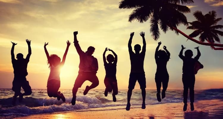 HAPPINESS चाहिए, तो मस्ती में जिएं, चिंता करना छोड़ दें