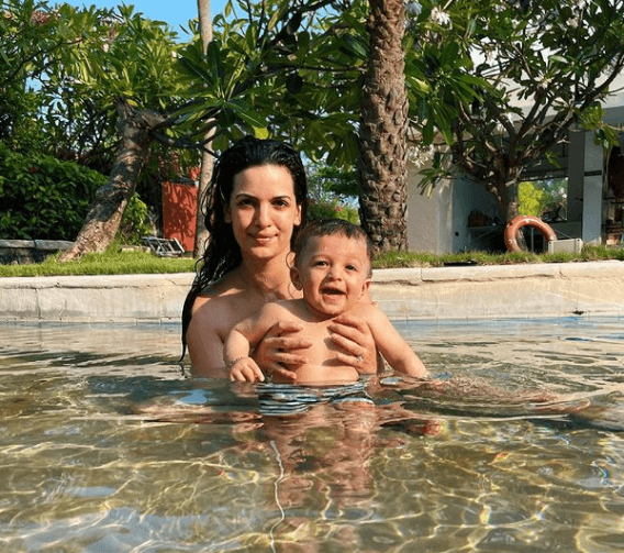 हार्दिक पांड्या और नताशा ने शेयर किया बेटे अगस्तय के First Step का वीडियो, लोगों ने दिया ऐसा रिएक्शन