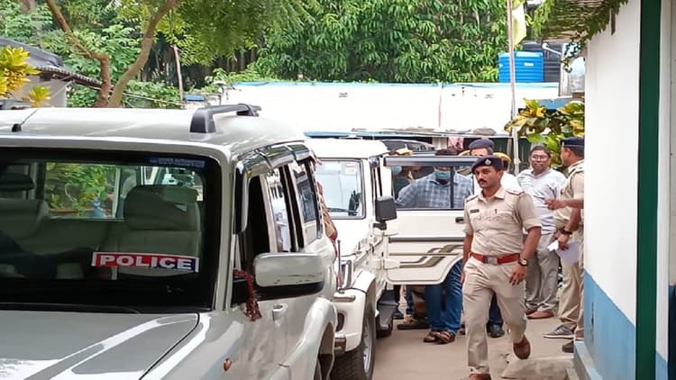 Jharkhand News : झारखंड कांग्रेस के निलंबित विधायकों के पास से बंगाल में कैश बरामदगी केस की होगी CID जांच