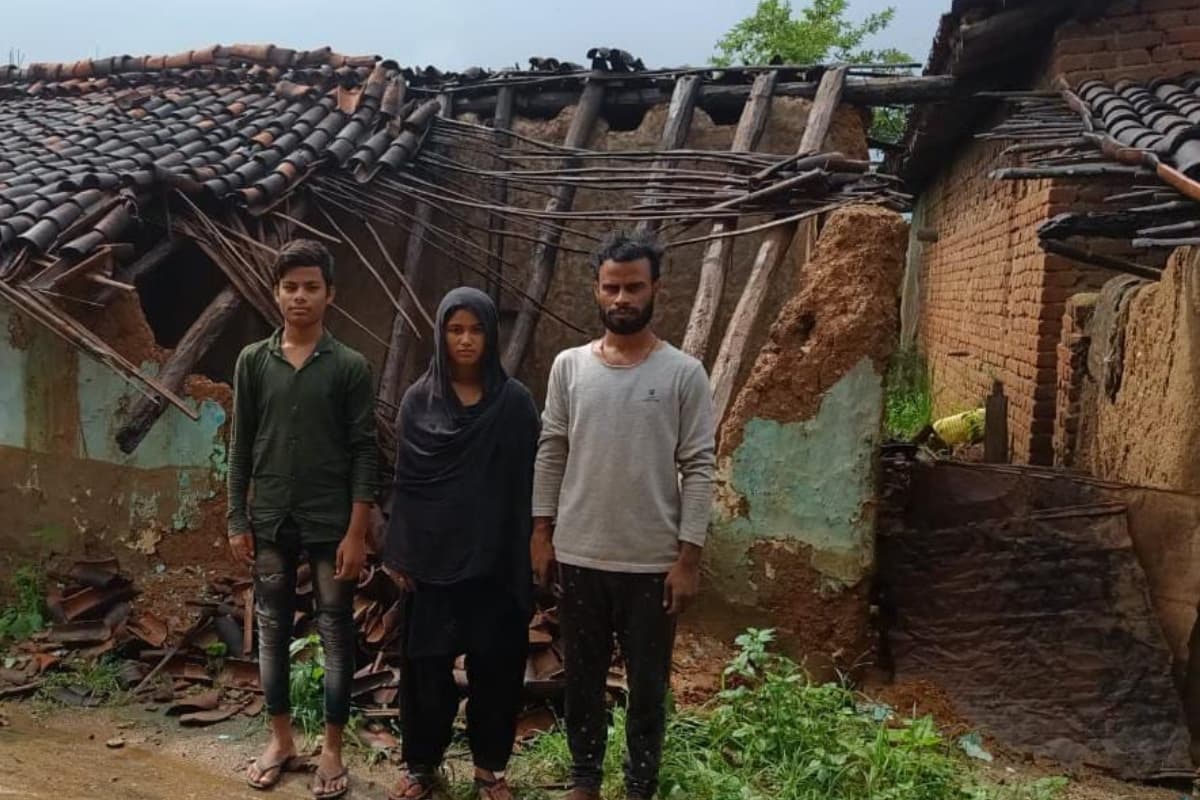 झारखंड: भारी बारिश का कहर, मिट्टी के कई मकान क्षतिग्रस्त, कई लोग घायल