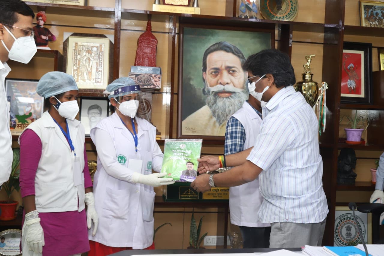 झारखंड में कोरोना उन्मूलन के लिए सीएम हेमंत सोरेन ने ग्राम स्तर पर सर्वे एवं रैपिड एंटीजन टेस्ट कार्यक्रम का किया शुभारंभ, पढ़िए क्या है प्लान