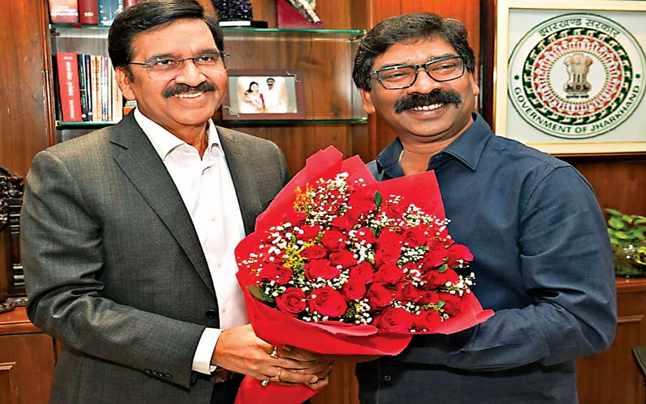 जानिए कौन हैं हेमंत नागराले, 26/11 हमले में लोगों को बचाने के लिए जान पर खेल गए थे मुंबई के नए पुलिस कमिश्नर