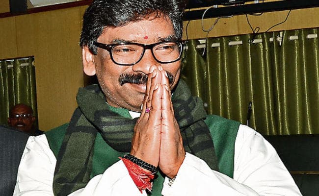 रघुवर दास ने बाबा बासुकीनाथ की कसम खायी थी वादा पूरा नहीं किया : हेमंत सोरेन