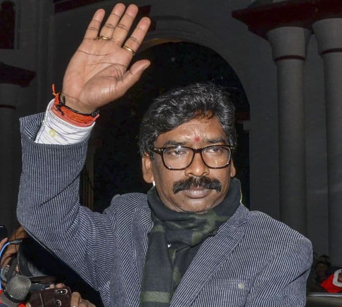 Republic Day 2023: पुरानी पेंशन योजना व गुरुजी स्टूडेंट क्रेडिट कार्ड योजना पर क्या बोले CM हेमंत सोरेन