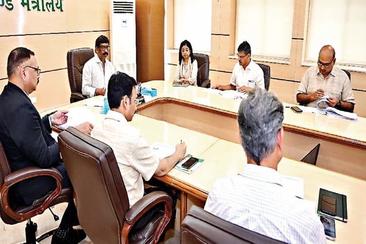 उम्रकैद की सजा काट रहे 28 कैदी होंगे रिहा, सीएम हेमंत सोरेन के साथ हुई बैठक में लिया गया फैसला