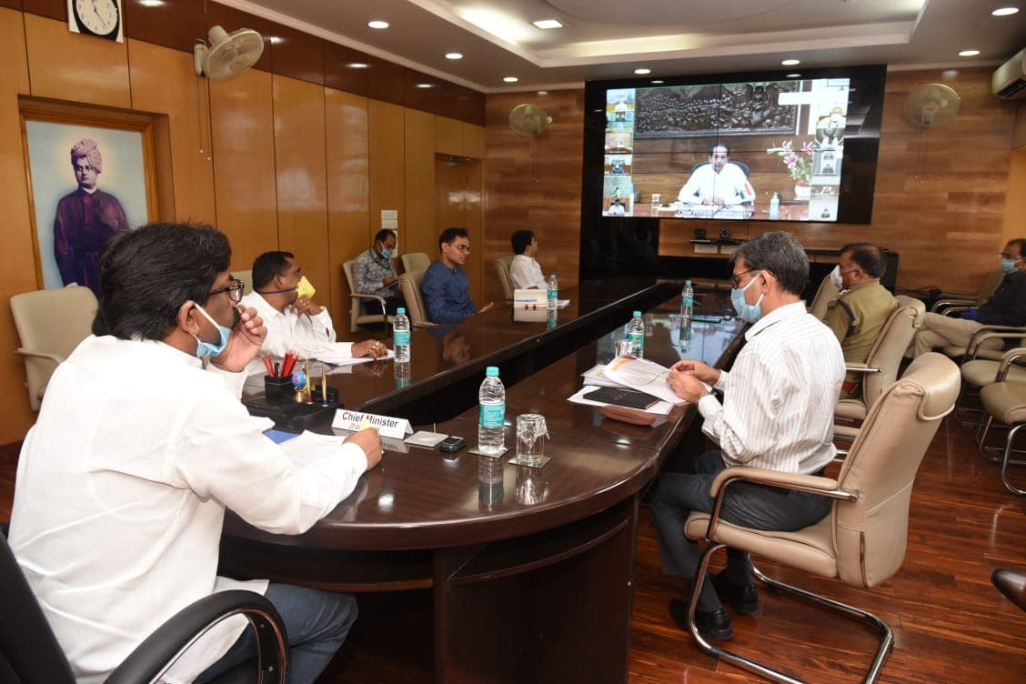 Coronavirus Lockdown Jharkhand : हिंदपीढ़ी की कोरोना संदिग्ध 12 साल की बच्ची की मौत, रिम्स पहुंचते ही तोड़ा दम