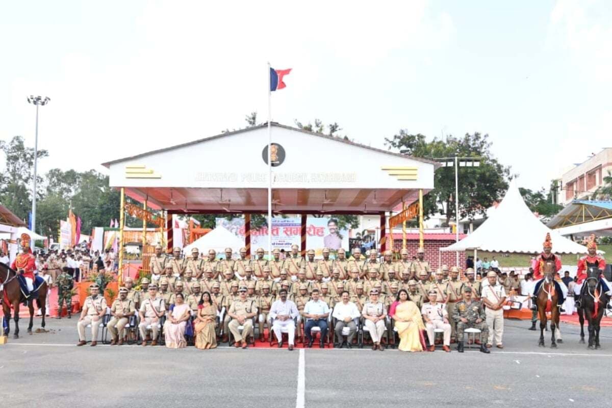 झारखंड:सीएम हेमंत सोरेन गृह रक्षा वाहिनी के दीक्षांत समारोह में बोले, ग्रामीण युवाओं के लिए आइकॉन बनें अधिकारी